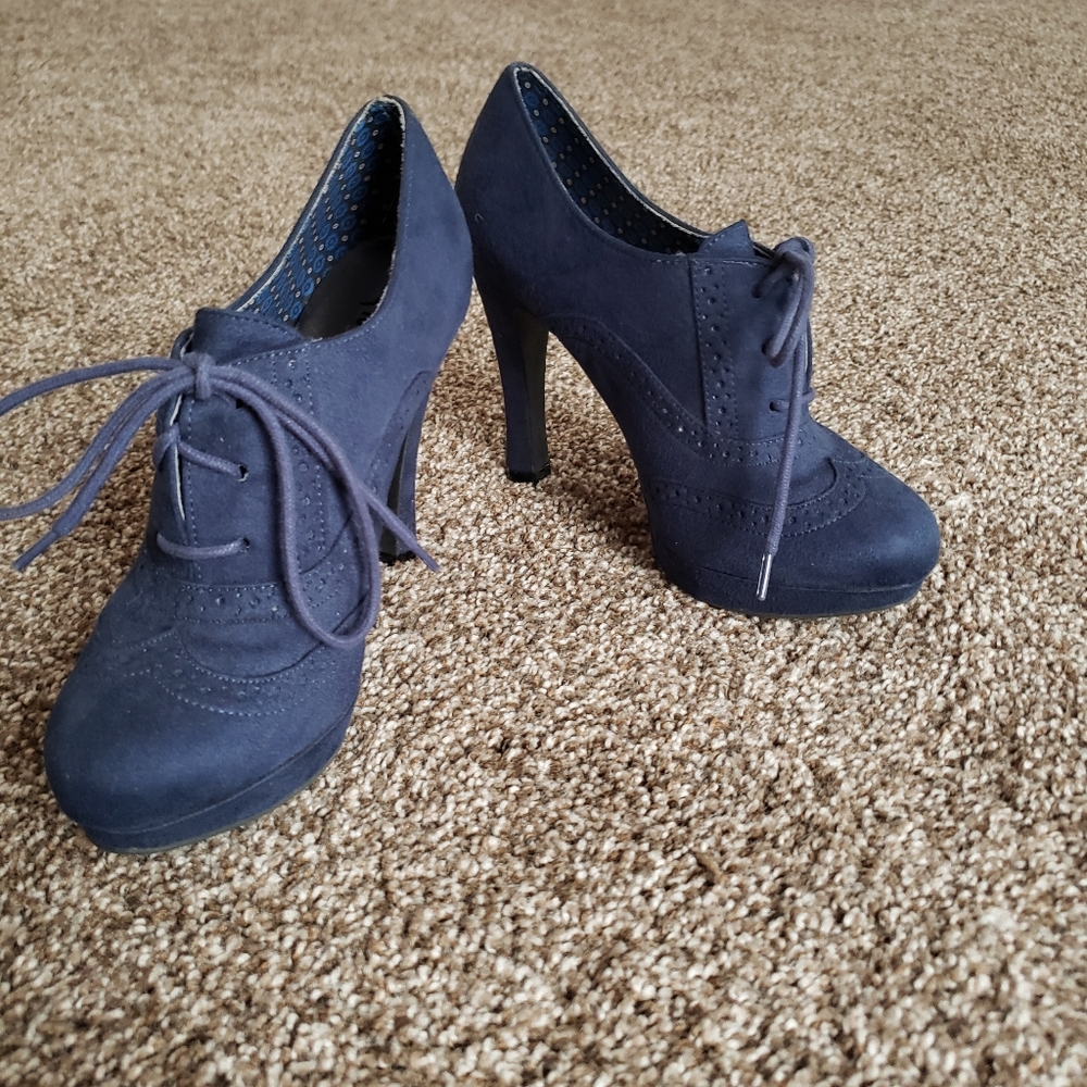 Offers Welcome! Gorgeous Blue Lace Up Heels